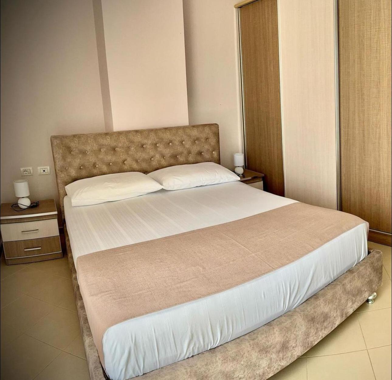 Endy Apartaments Орікум Екстер'єр фото