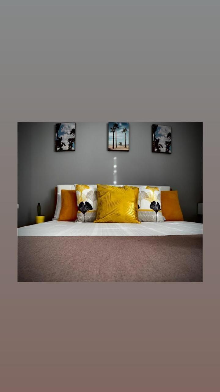 Endy Apartaments Орікум Екстер'єр фото