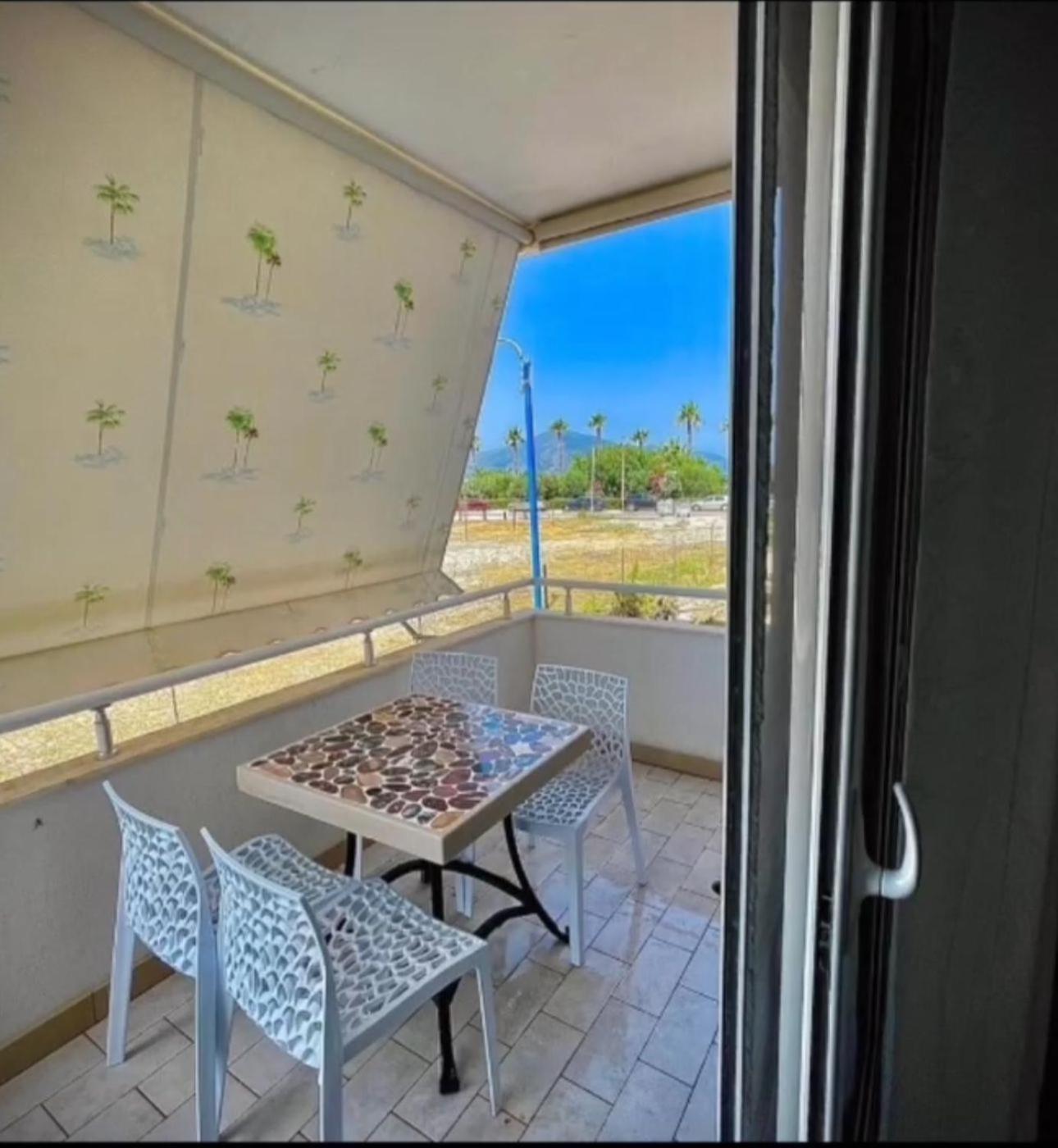 Endy Apartaments Орікум Екстер'єр фото